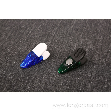 Crocodile shape magnet memo clips